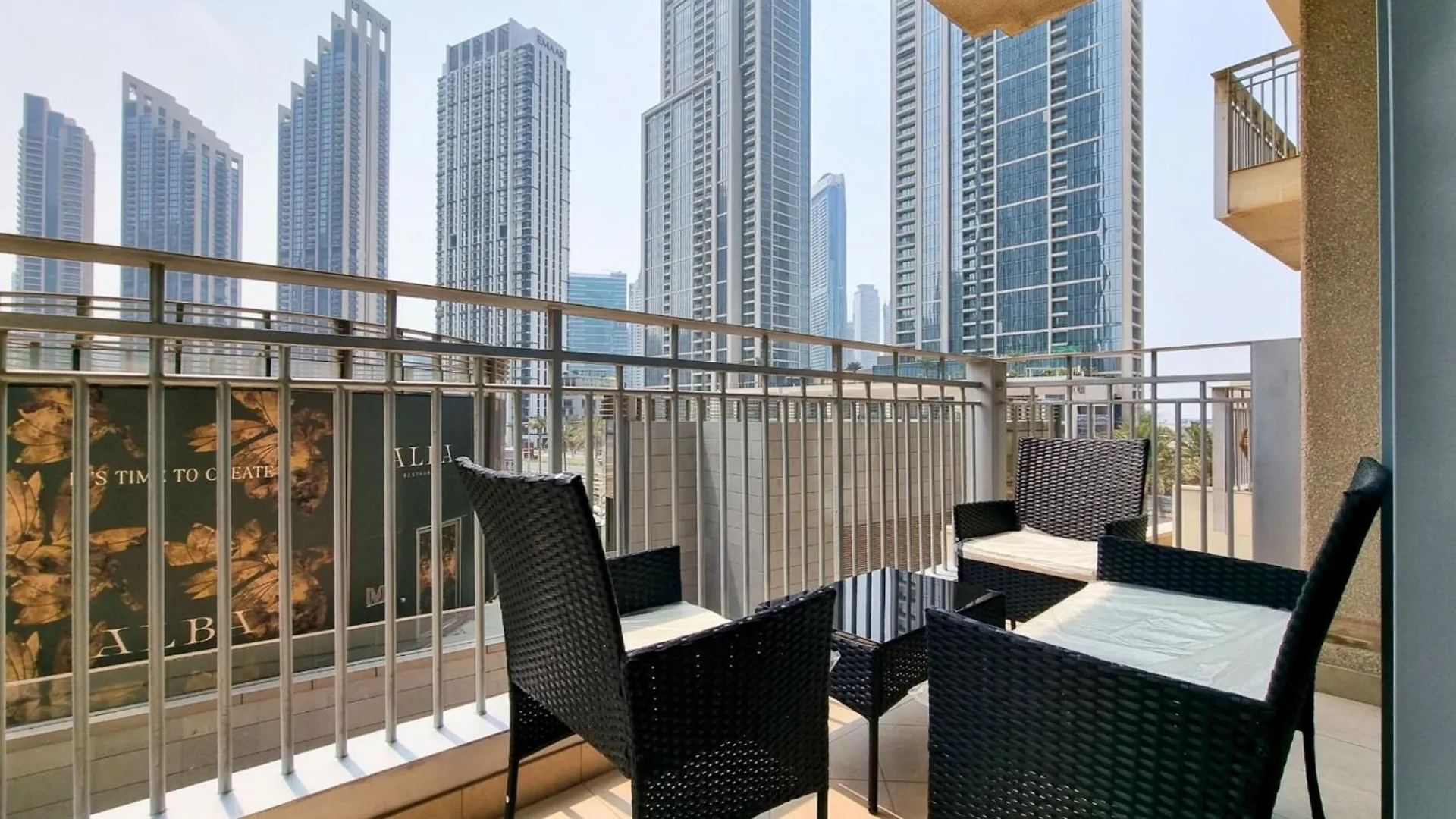Modern And Stylish 1Br - Standpoint Apartment Dubai United Arab Emirates