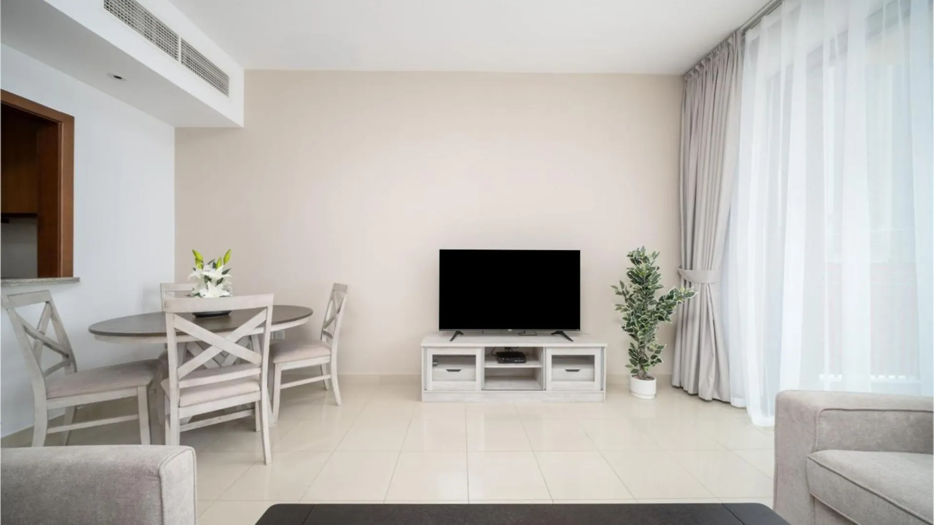 Modern And Stylish 1Br - Standpoint Apartment Dubai